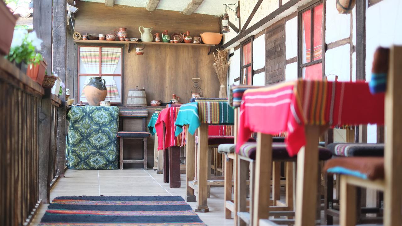 The Monastery Guest House Koshov Buitenkant foto