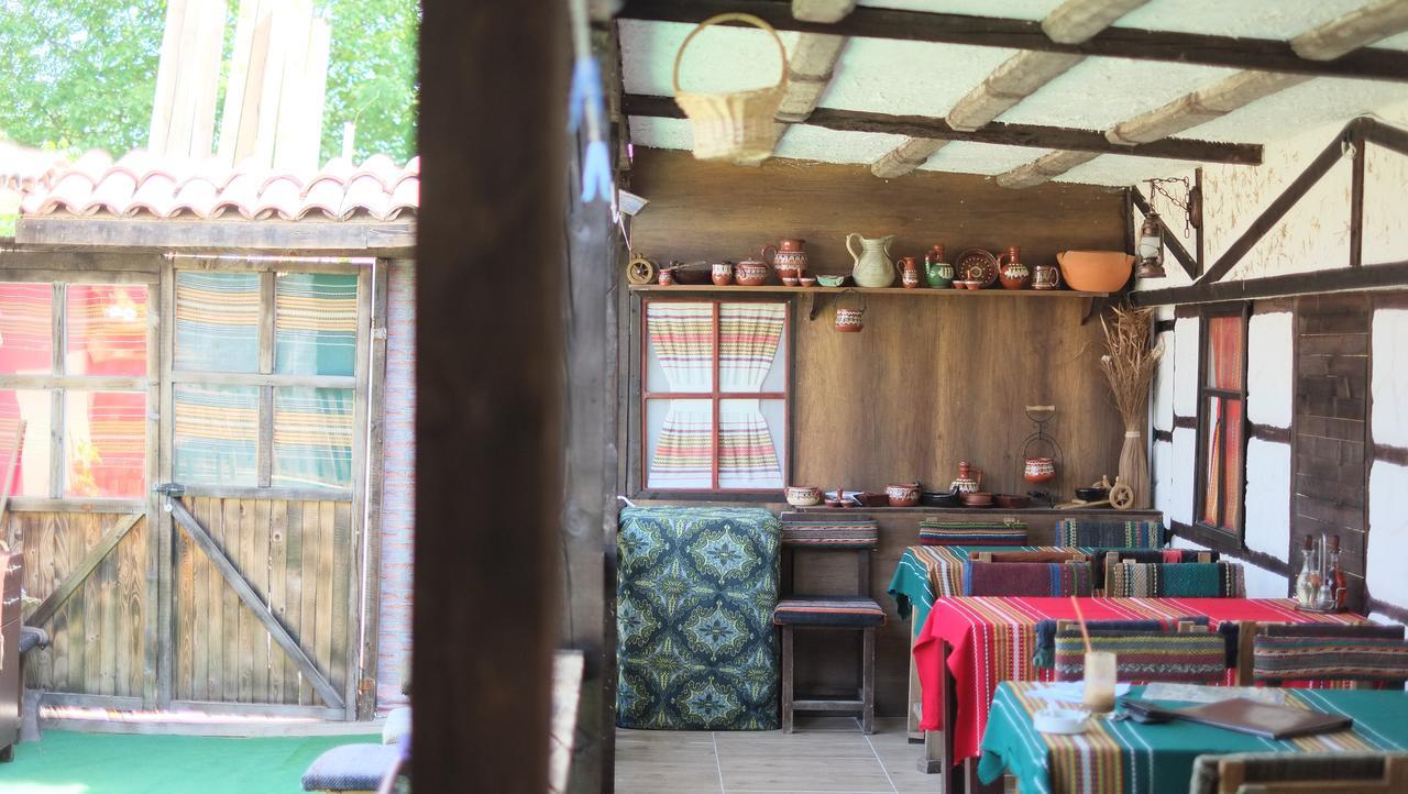 The Monastery Guest House Koshov Buitenkant foto
