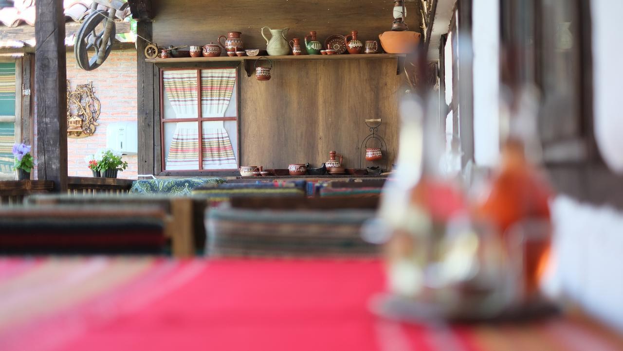 The Monastery Guest House Koshov Buitenkant foto